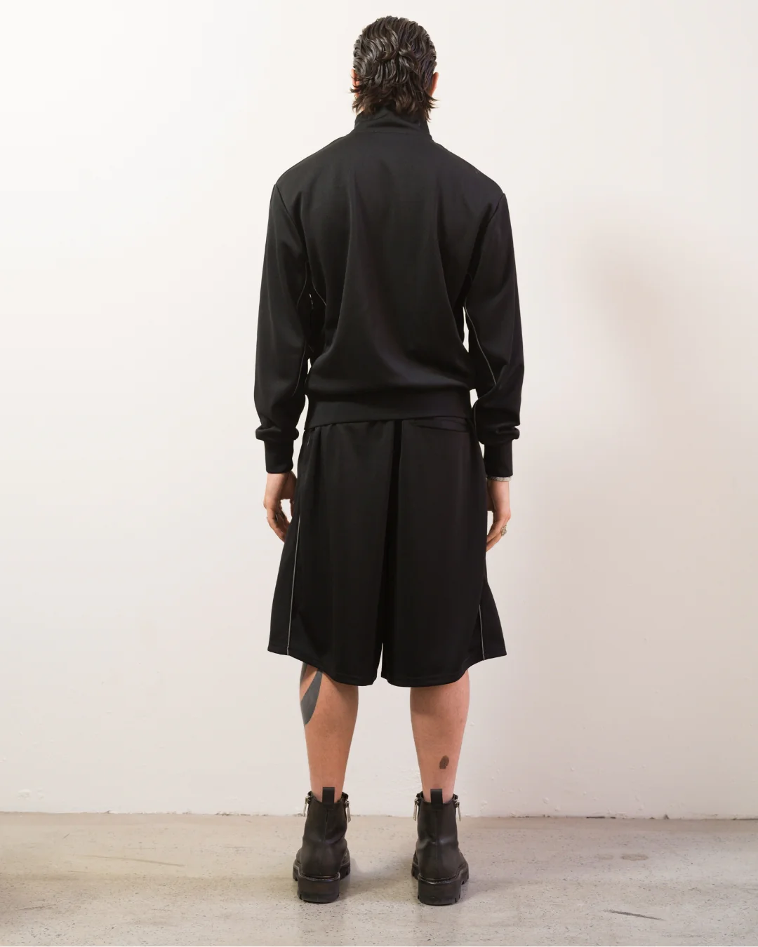Wide Track Shorts (Anthracite) - Image 8